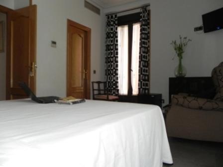 Hostal Ivor Madrid Bagian luar foto