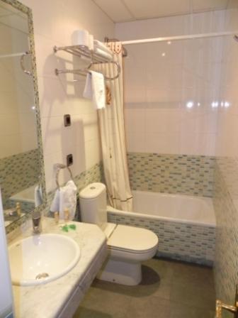 Hostal Ivor Madrid Bagian luar foto