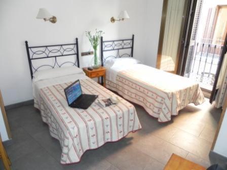 Hostal Ivor Madrid Bagian luar foto